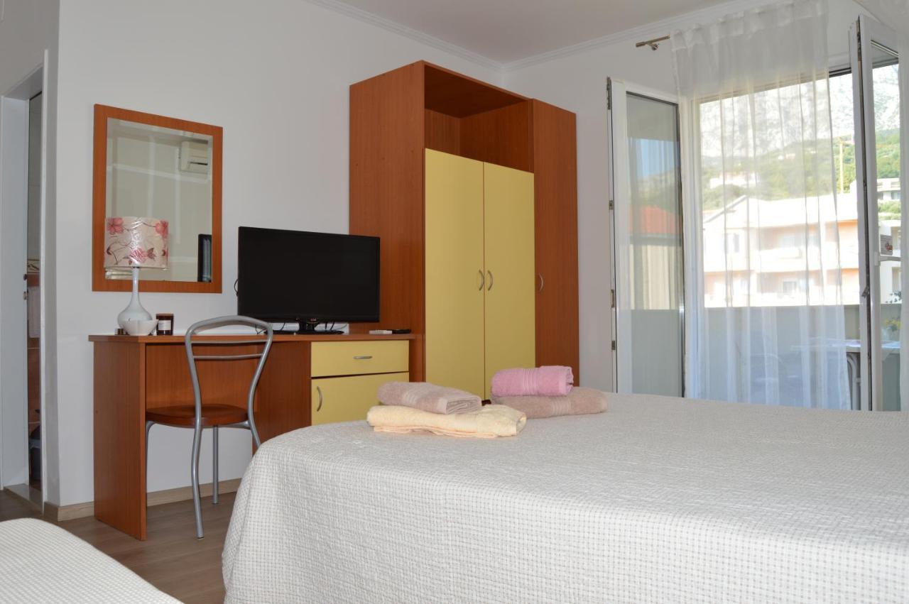 Rooms & Apartments Villa Anka Tucepi Ngoại thất bức ảnh