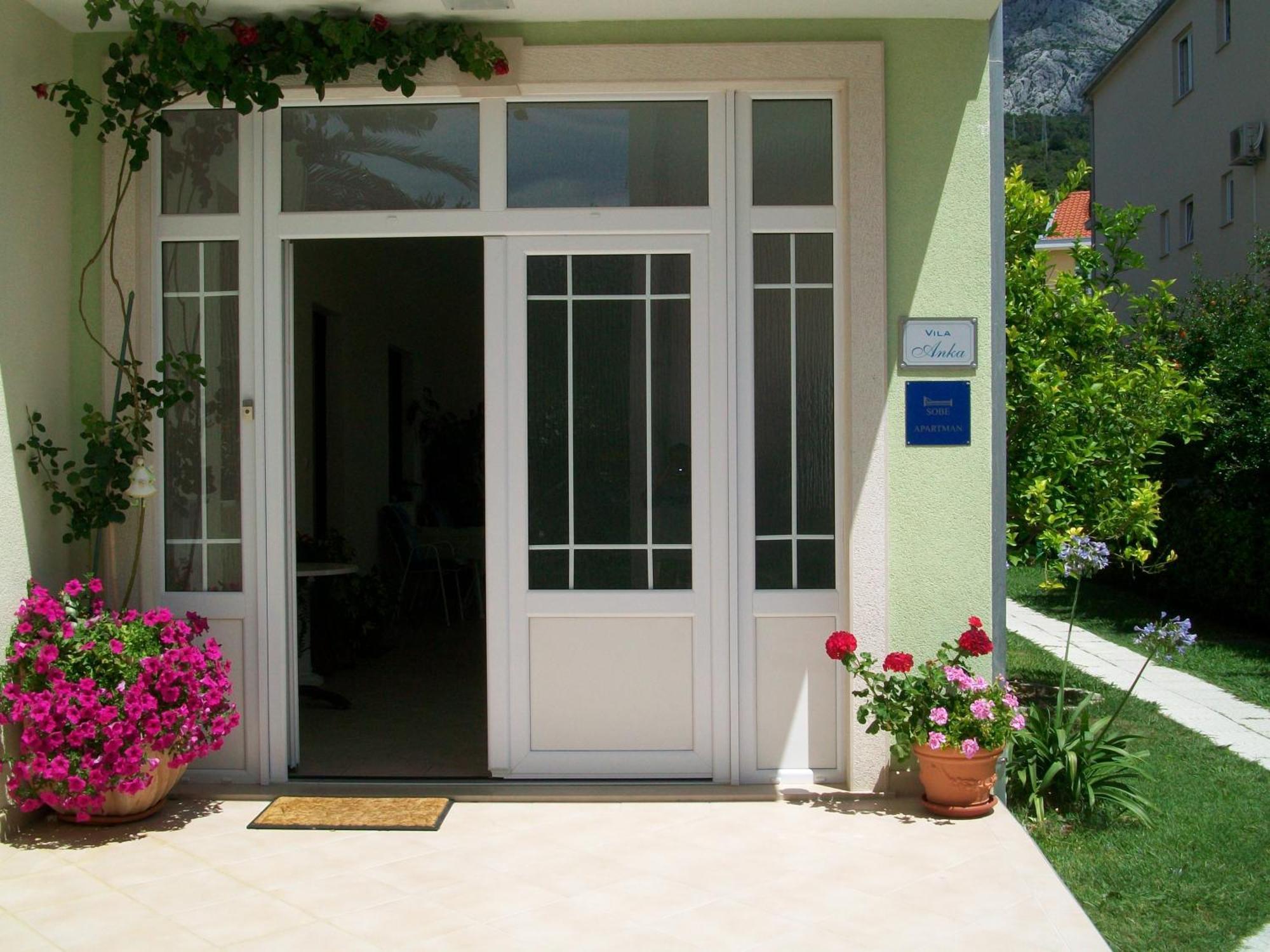 Rooms & Apartments Villa Anka Tucepi Ngoại thất bức ảnh