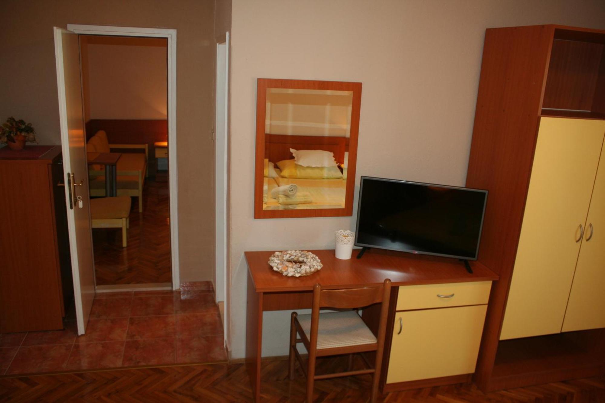 Rooms & Apartments Villa Anka Tucepi Phòng bức ảnh